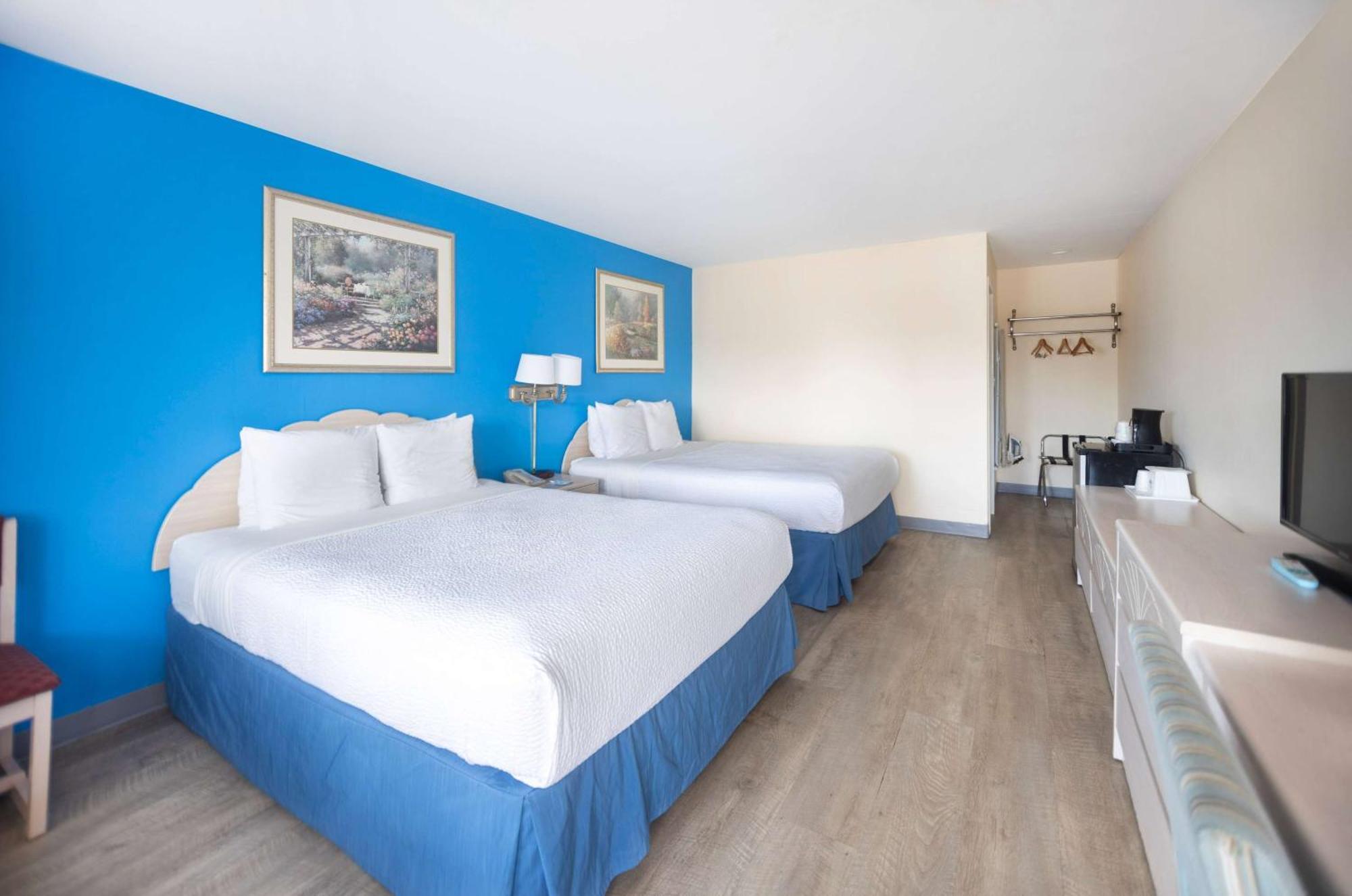 Days By Wyndham Long Island Hotel 2*