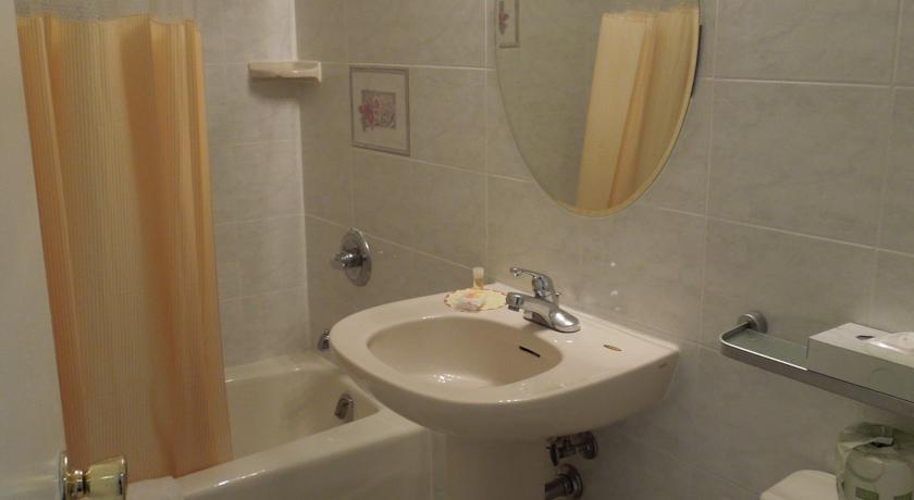 Hotel Days By Wyndham Long Island 2*